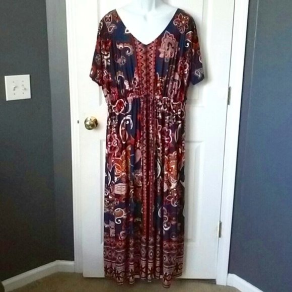 Blooming Rose Dresses & Skirts - NWOT 3X Blooming Rose Paisley Print Maxi Dress